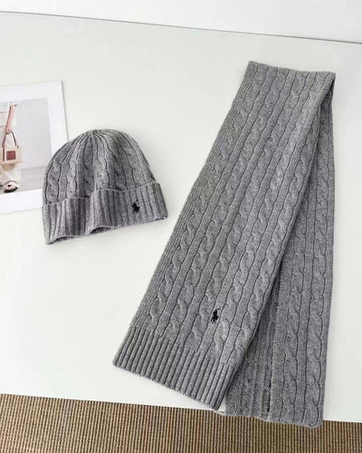 Sam | Stickad mössa- och halsdukset för kvinnor